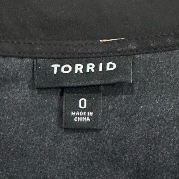 Torrid Squirrel Peplum Lacepuff Sleeve Black Top Women’s Large (0) - Picture 6 of 6